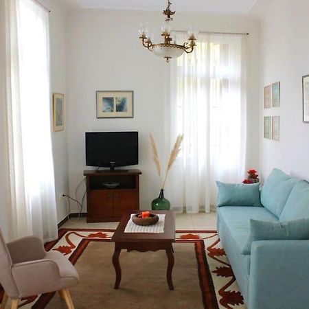 Calliope'S Neoclassical Home In The Heart Of Plaka Афины Экстерьер фото