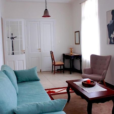 Calliope'S Neoclassical Home In The Heart Of Plaka Афины Экстерьер фото