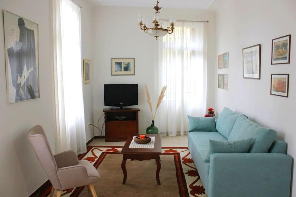 Calliope'S Neoclassical Home In The Heart Of Plaka Афины Экстерьер фото