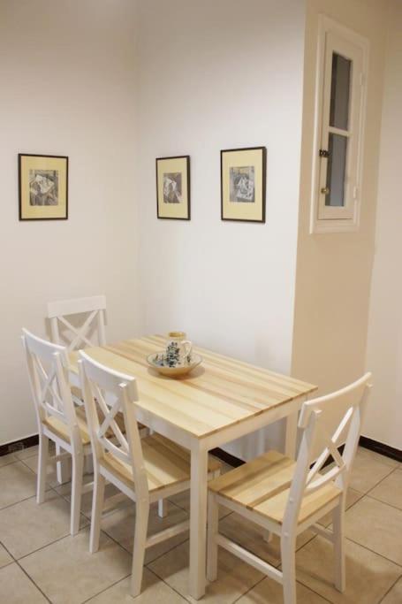 Calliope'S Neoclassical Home In The Heart Of Plaka Афины Экстерьер фото