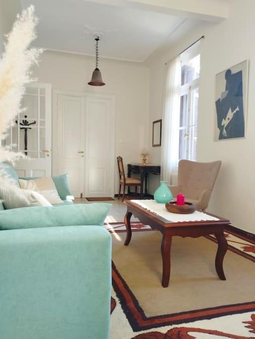 Calliope'S Neoclassical Home In The Heart Of Plaka Афины Экстерьер фото